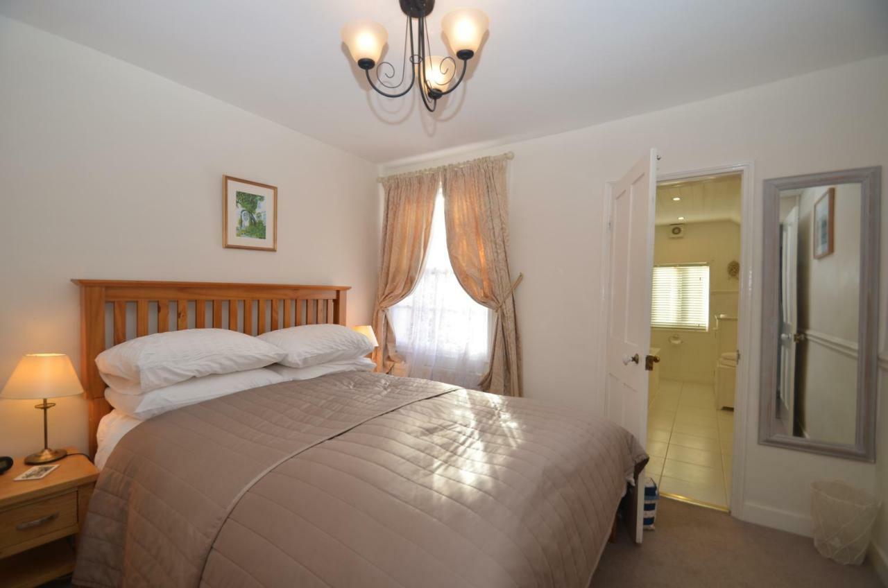 Crown Cottage ไรย์ ภายนอก รูปภาพ